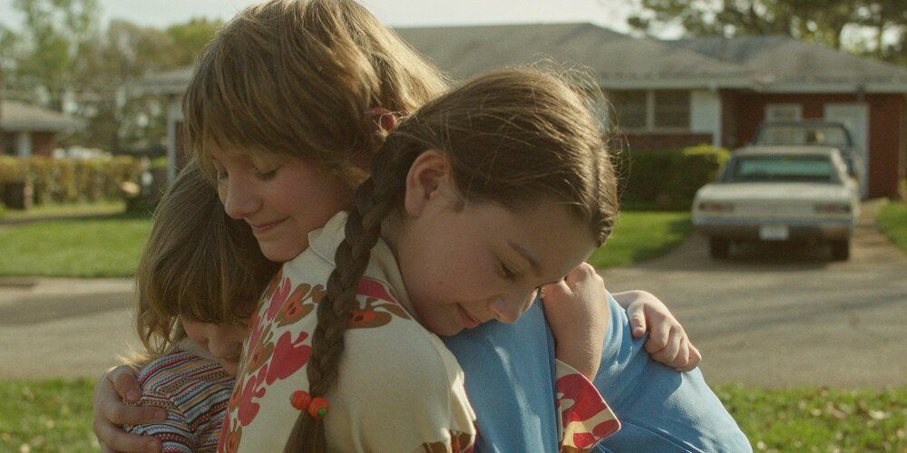 A FRIEND OF THE FAMILY S1 - S1 - Aflevering 2