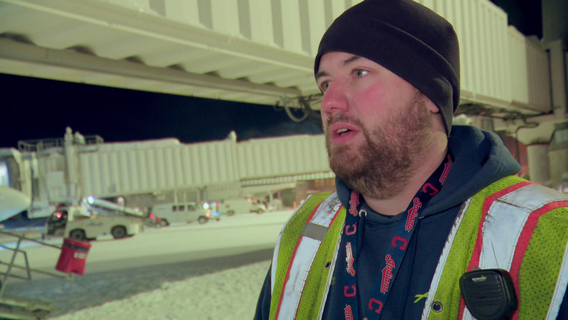 Ice Airport Alaska - S3 - Aflevering 1