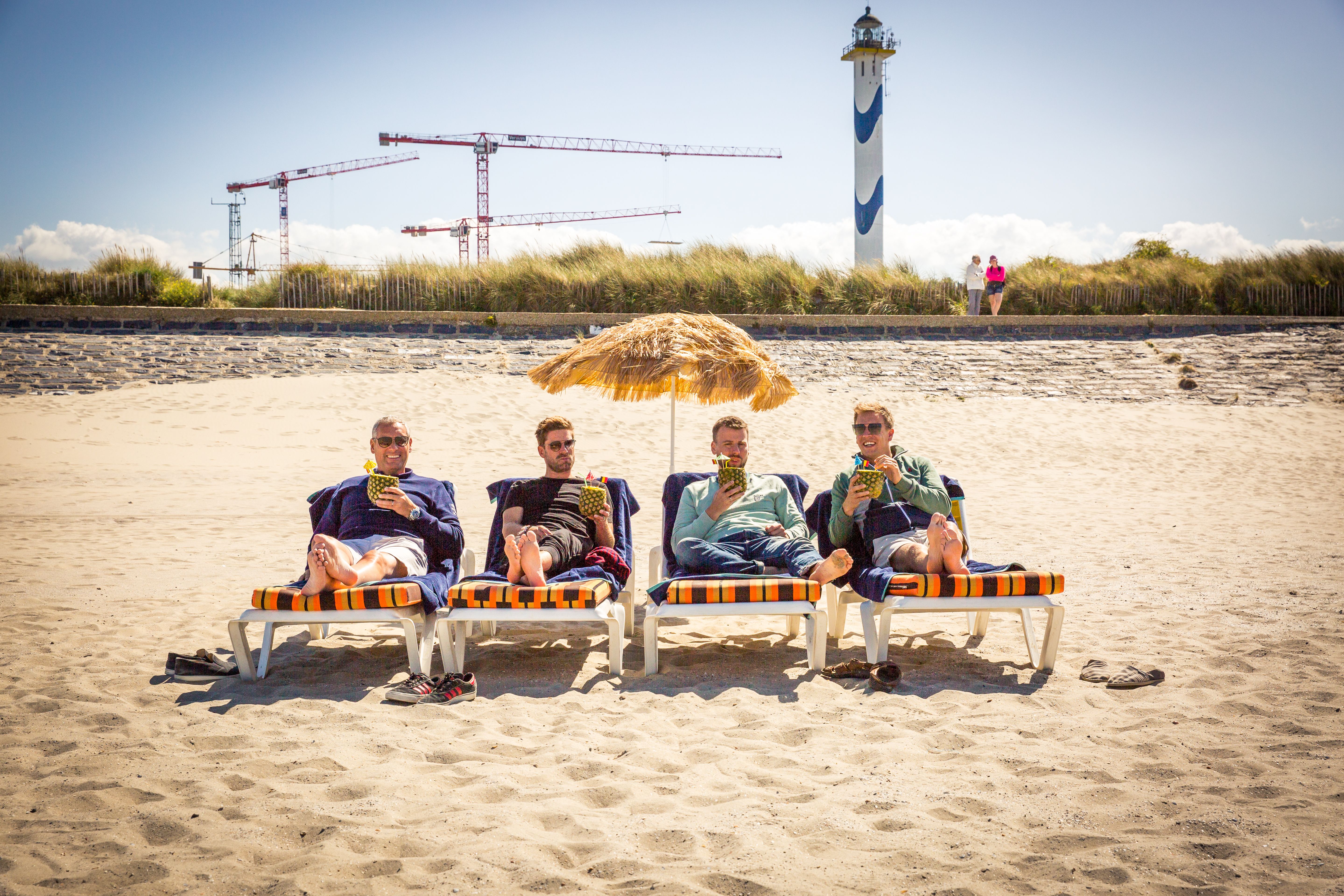 Wie staat straks oog in oog met zijn ex op het strand?