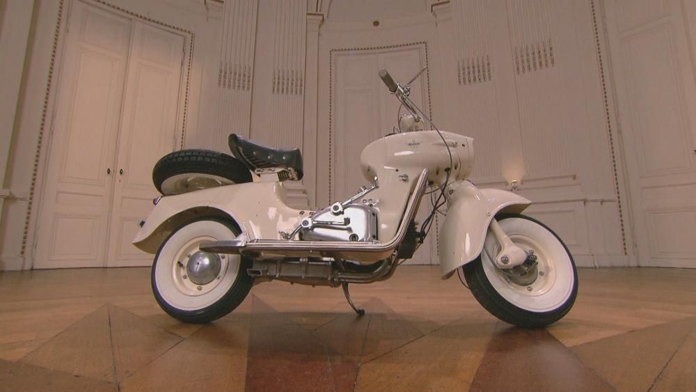 Italiaanse scooter uit 1956 voor korte beentjes