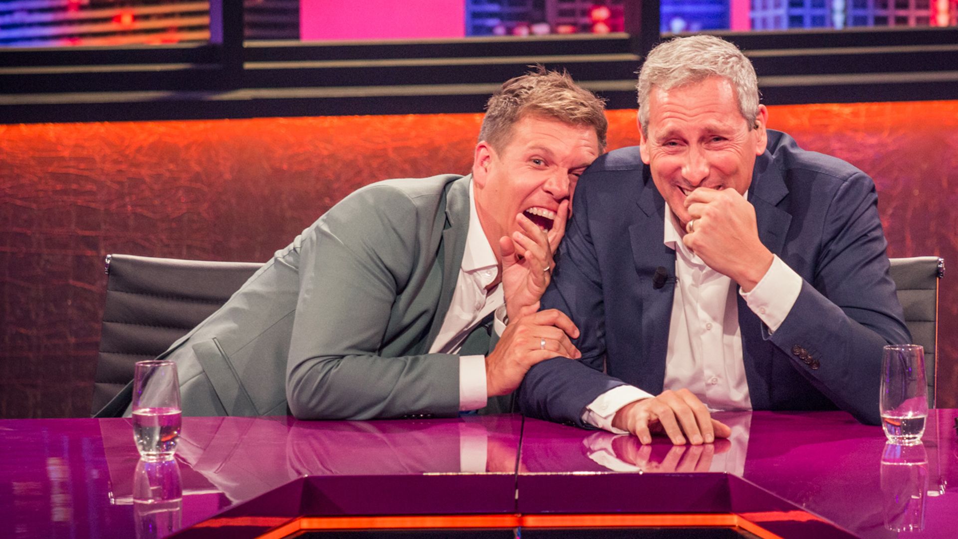 Deze momenten uit week 1 van De Cooke & Verhulst Show moet je gezien hebben