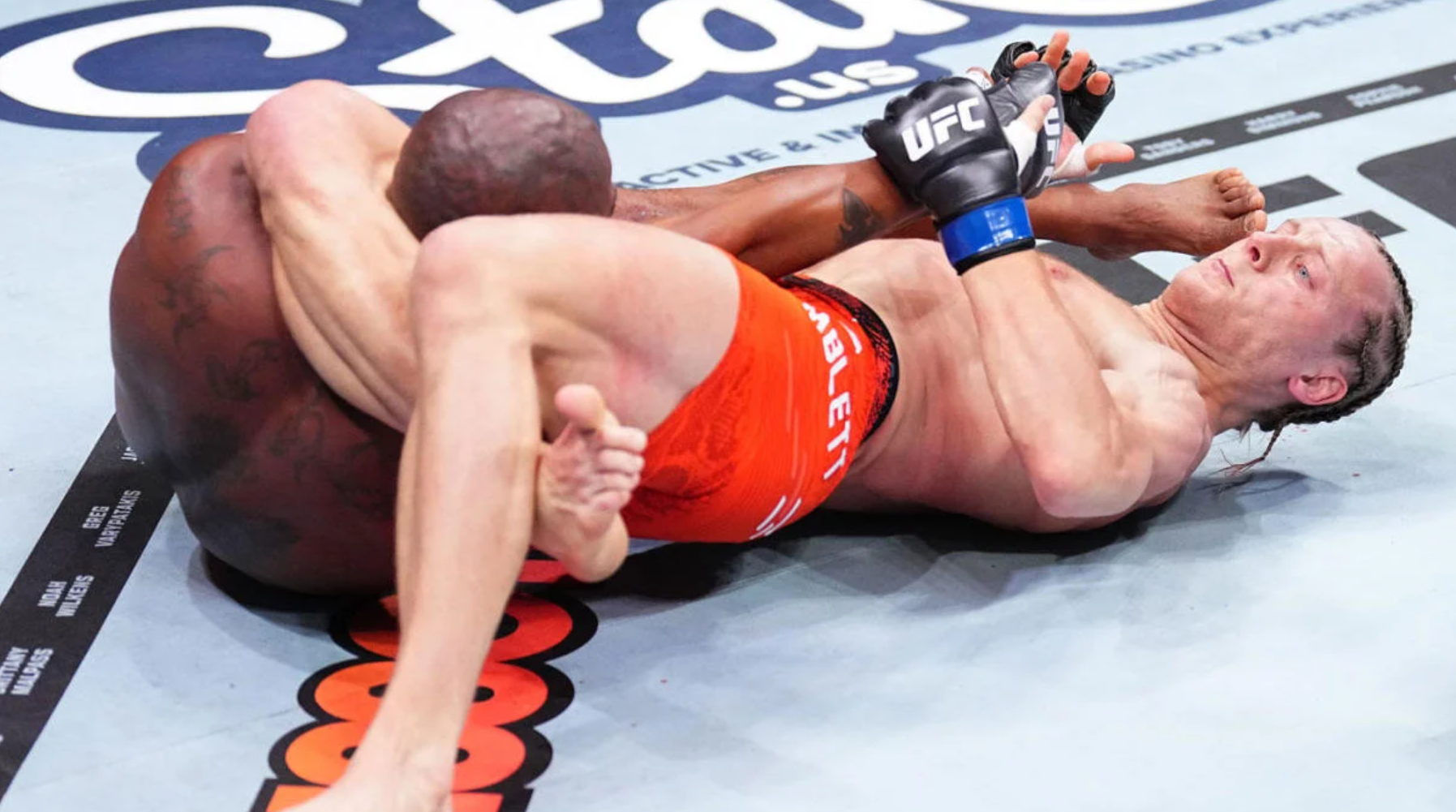 Foutloze Paddy Pimblett verslaat Bobby Green met meesterlijke triangle choke