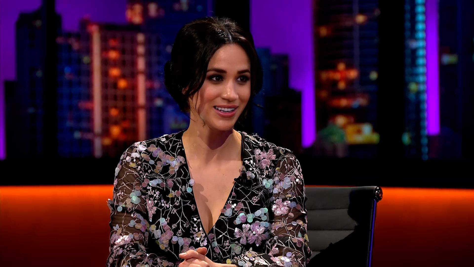 Zo werd Meghan Markle heel even door Kim Van Oncen tot in de studio gebracht