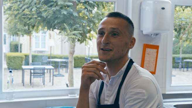 Chef Pajtim over zijn papa: “Komt pas eten als ik een Michelinster heb”  