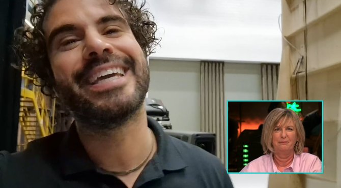 Riadh Bahri verrast Conny met een gedicht: "Merci voor zo'n fijne tv"