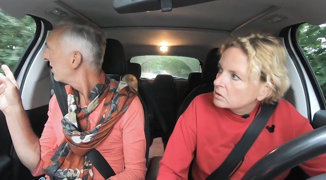 De familie Meiland krijgt onverwachts bezoek van een fan