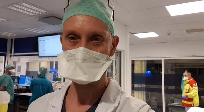Van endocrinoloog tot spoedarts: prof. Guy T'sjoen helpt de spoeddiensten