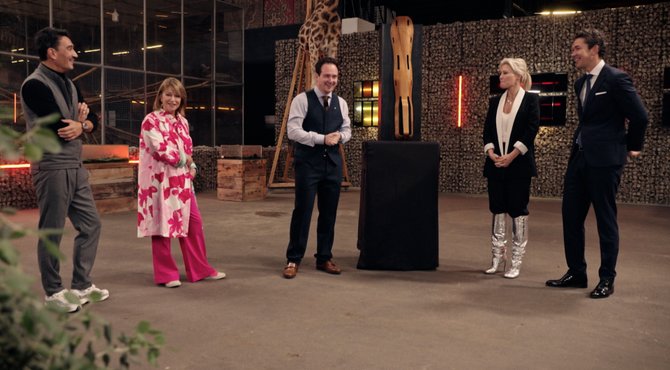 Francesco Vanderjeugd komt een antiek stuk van designerskoppel Eames verkopen