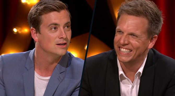 Niels Destadsbader verklapt aan James Cooke wie zijn eerste kus was