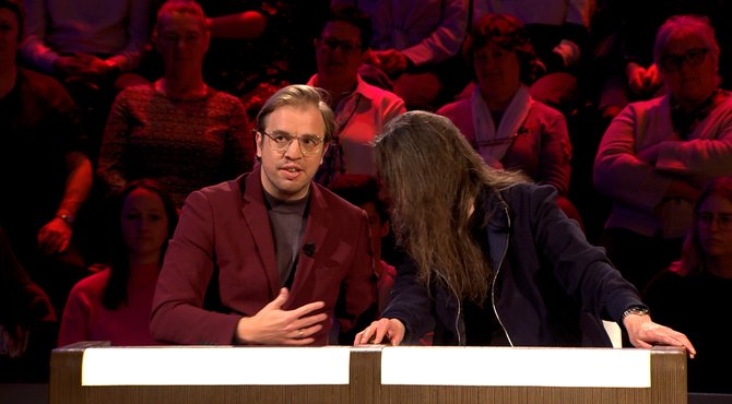 Wie o wie heeft het pak van Jan-Jaap al aangehad? "Het stinkt naar zweet"