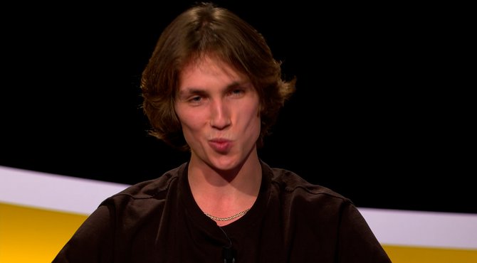 BLOOPER: Acid vergeet keer op keer dat de opnames niet live zijn