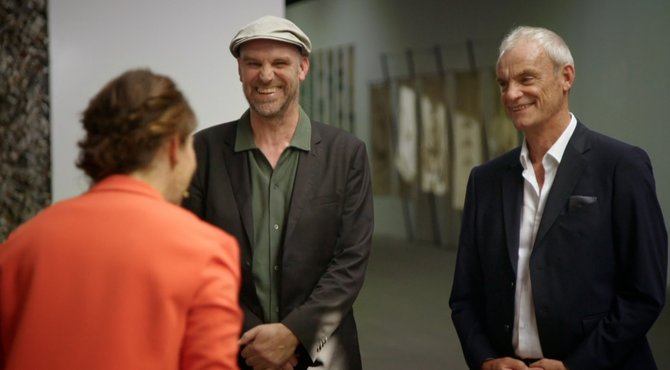 Hans Bourlon heeft een wel héél speciale verkoopstactiek in Stukken van Mensen