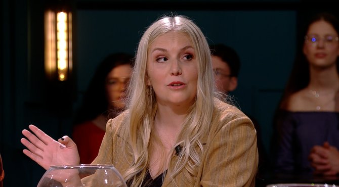 Amelie Albrecht maakte het te bont op Tinder: "Na 16.000 matches verbannen"