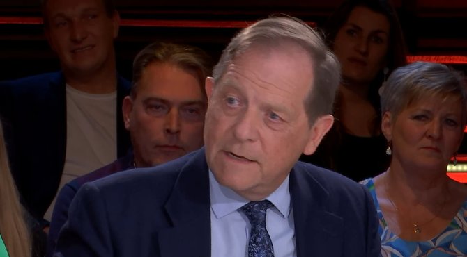 Verdoken activist in Marc Van Ranst, hij benoemde Israël als ‘Gazacaust’ 