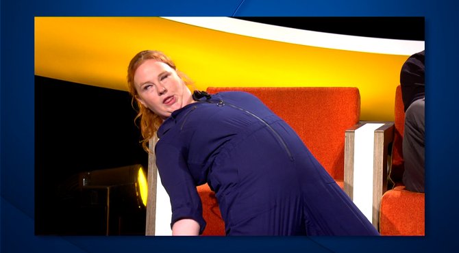 Joke Emmers en al haar talenten: rappen, een stoomboot nadoen en zat lijken
