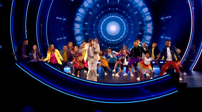 Wat een opener! Dit is de groepsdans van Come Dance With Me! 
