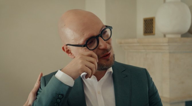 Heel het Blind Gekocht team in tranen bij de laatste reveal van het seizoen