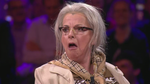 Hilarisch! Ingeborg kruipt in haar rol van Mariette uit 'Winterrevue'