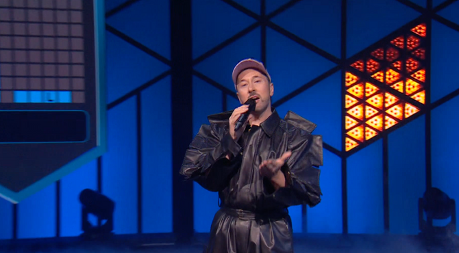 Gustaph zingt de longen uit z'n lijf bij de Kastaars