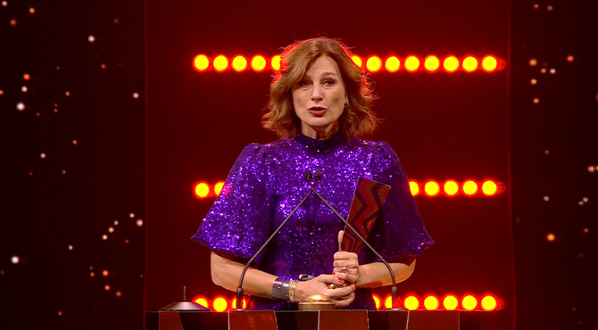 De kroongetuigen en Birgit Van Mol winnen Podcast van het jaar bij de Kastaars