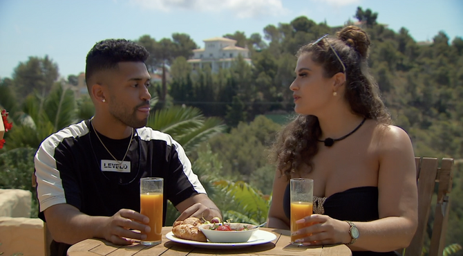 Efrain en Shallie krijgen gevoelens: "Ze is mooier dan mijn eigen vriendin"