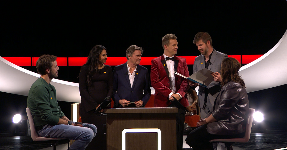 De officiële oorkonde-uitreiking van De Slimste Mens ter Wereld